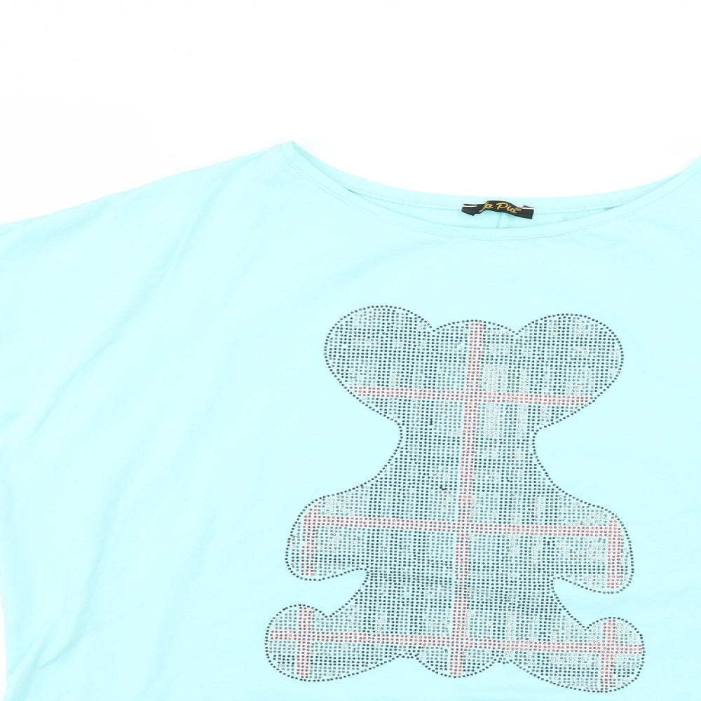Close-up detail of la pia women’s blue basic t-shirt, size S