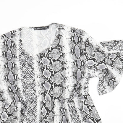 Boohoo Womens White Animal Print  Basic Blouse Size 12