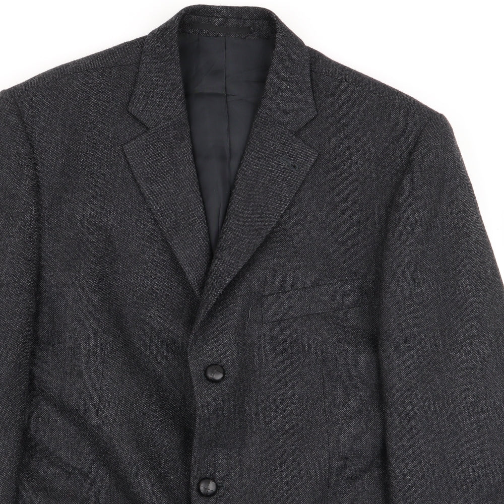 Close-up detail of zona men’s grey jacket blazer, size 42