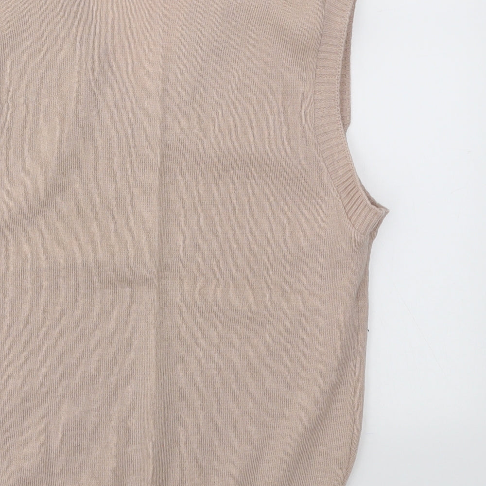 Brand and care label for GRENWEAR women’s pink jumper, size M