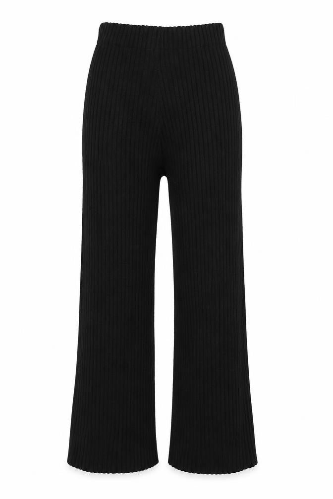 Front view of Topshop women’s black trousers, size S, 28-inch leg