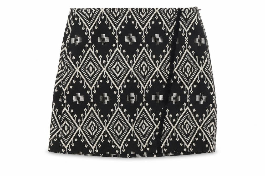 Front view of Camayeu women’s black argyle/diamond straight & pencil skirt