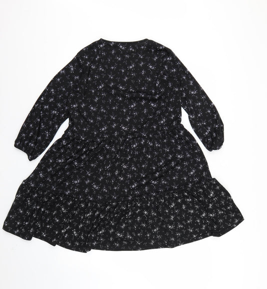 Boohoo Womens Black Floral  Fit & Flare  Size 6