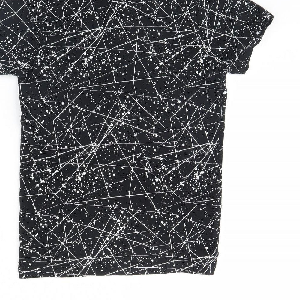 Brand and care label for Urban Debt boys’ black geometric basic polo, size 9, years