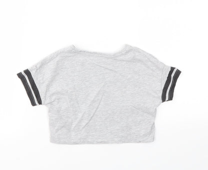 Back view of Matalan girls’ grey basic t-shirt, size 6, years