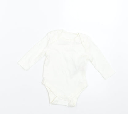 Additional front view of Primark Baby White Basic T-Shirt, size 0-3, Months