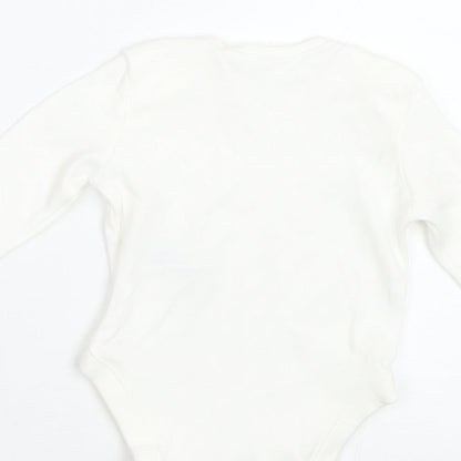 Brand and care label for Primark Baby White Basic T-Shirt, size 0-3, Months