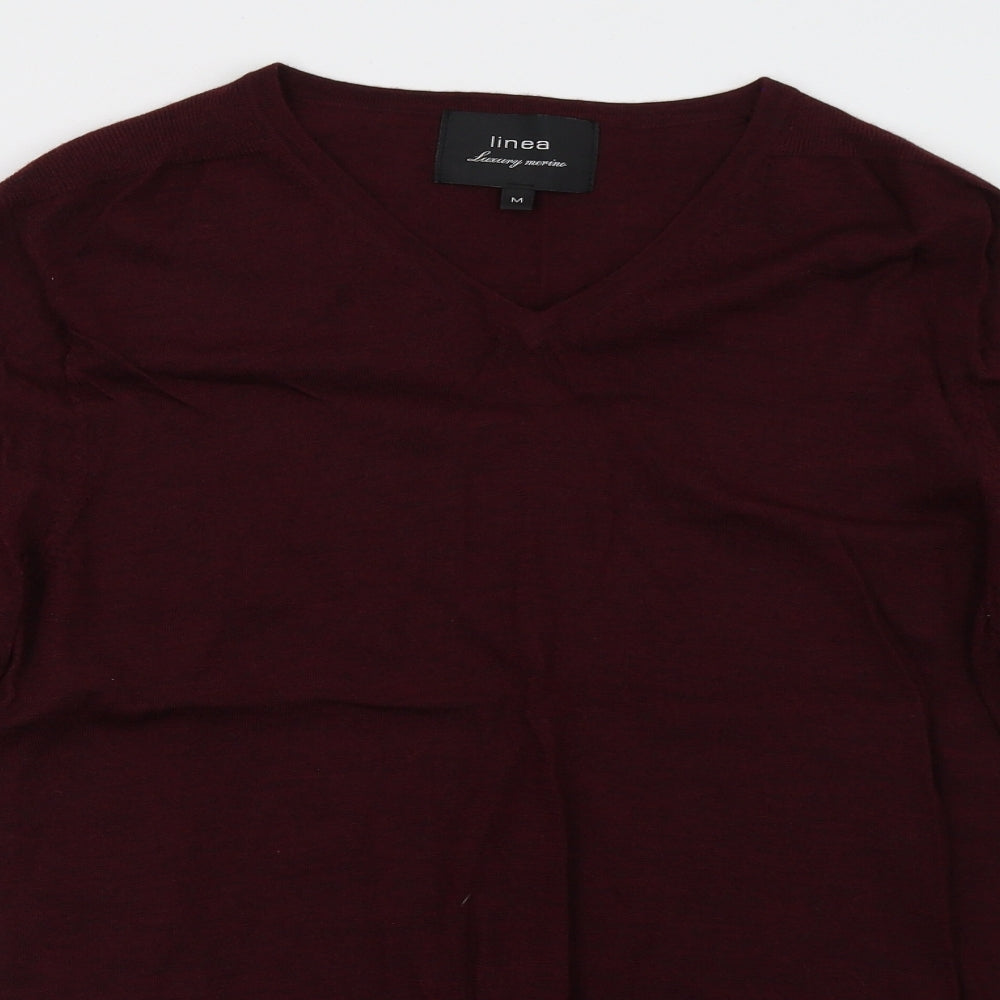 Close-up detail of Linea men’s red pullover sweatshirt, size M