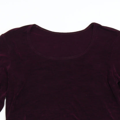 Close-up detail of WEEKENDERS women’s red jumper, size S