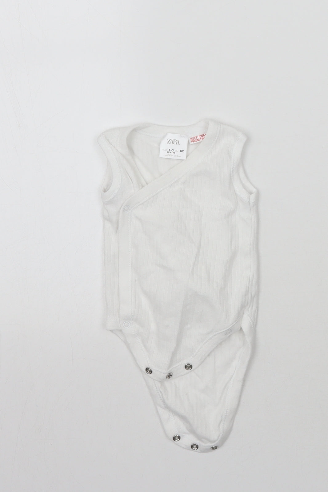 Zara Baby White   Babygrow One-Piece Size 0-3 Months