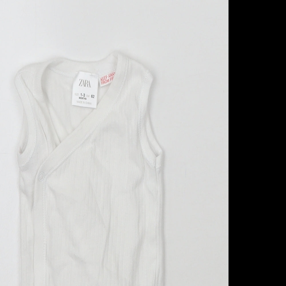 Zara Baby White   Babygrow One-Piece Size 0-3 Months