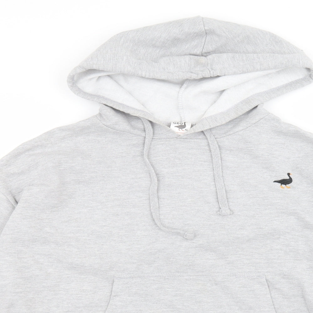 Close-up detail of G&G women’s grey pullover hoodie, size XL