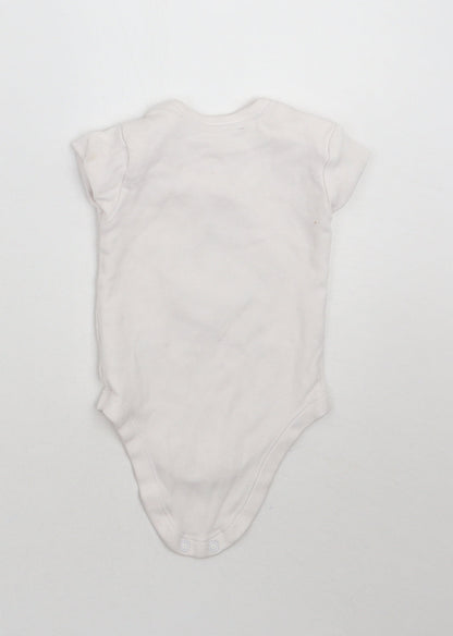 Matalan Baby White   Babygrow One-Piece Size 3-6 Months  - I am 5 months old