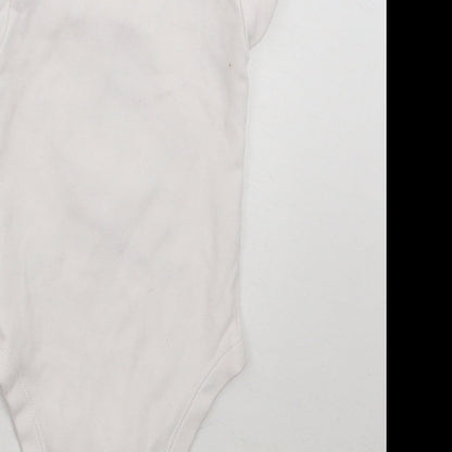 Matalan Baby White   Babygrow One-Piece Size 3-6 Months  - I am 5 months old