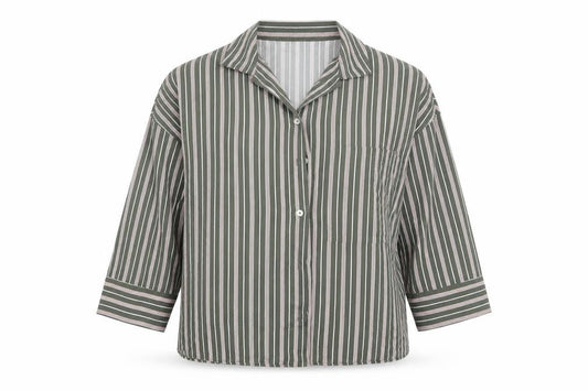 Front view of Pull&Bear women’s green striped basic button-up, size XS