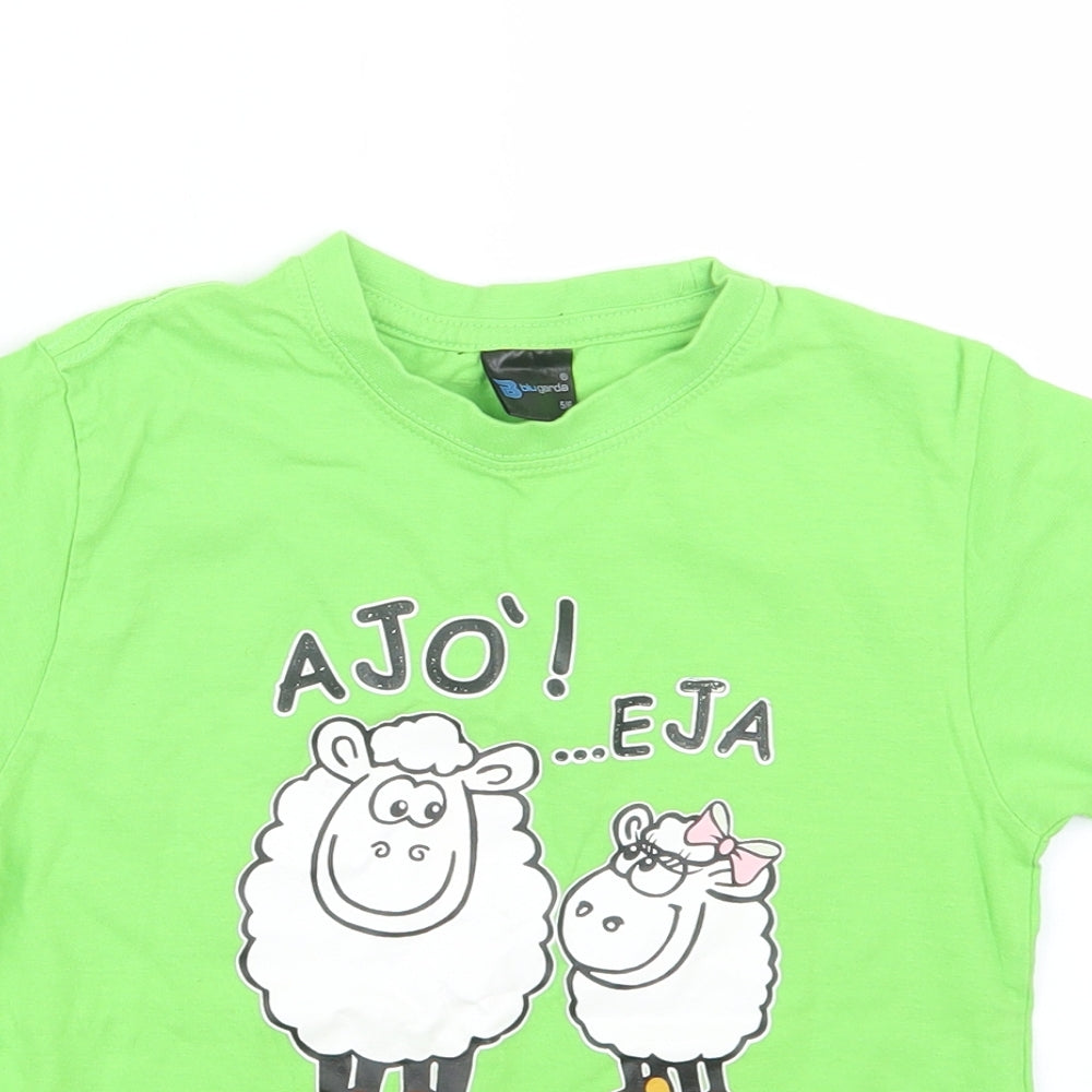 Close-up detail of Blue garda boys’ green basic t-shirt, size 5-6, years