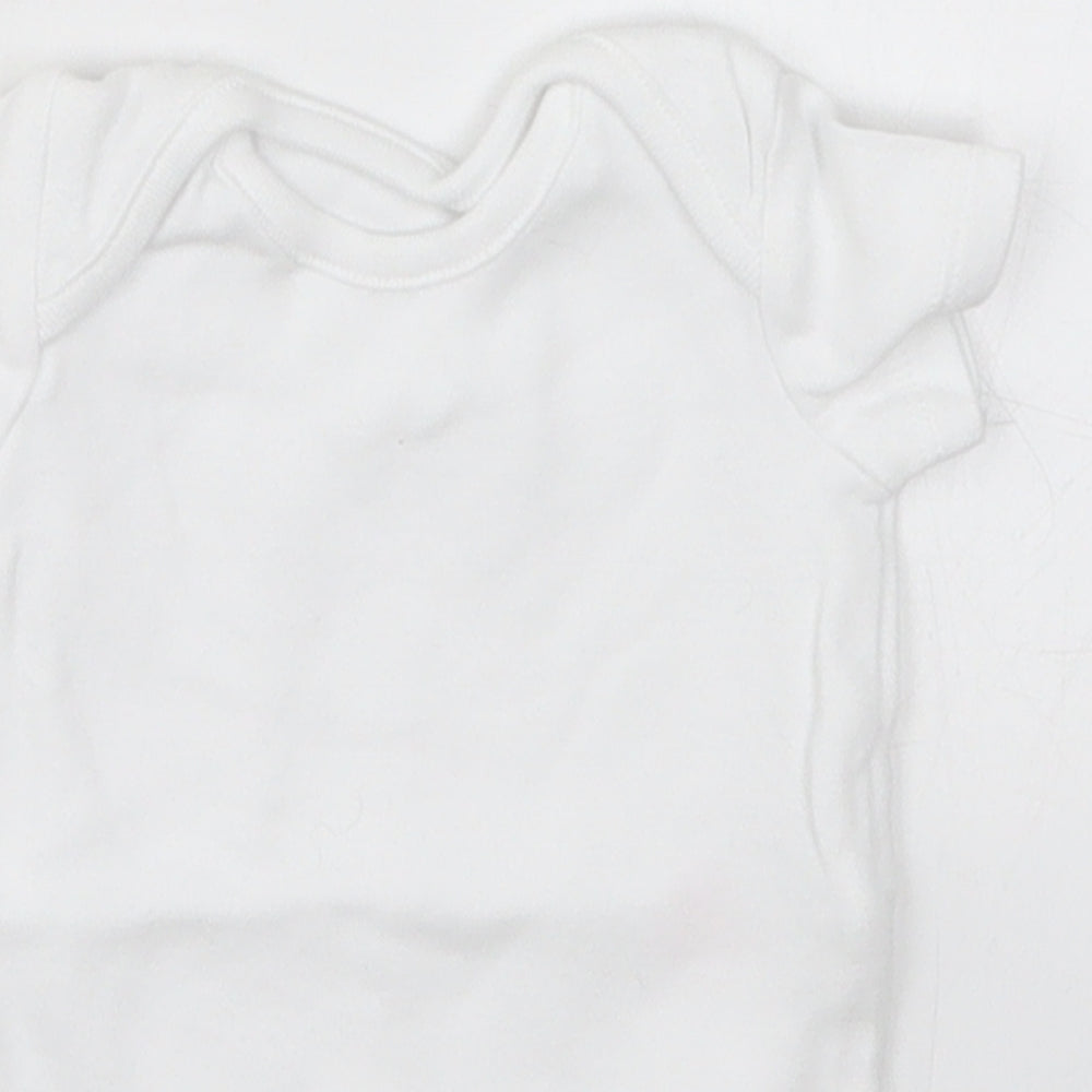 F&F Baby White   Babygrow One-Piece Size 0-3 Months