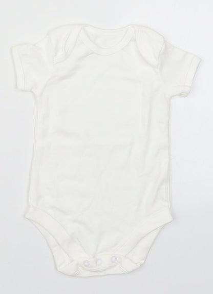 TU Baby White   Babygrow One-Piece Size 6-9 Months