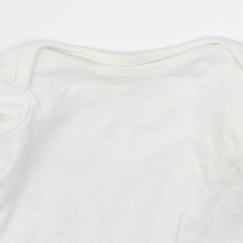 F&F Baby White   Babygrow One-Piece Size Newborn