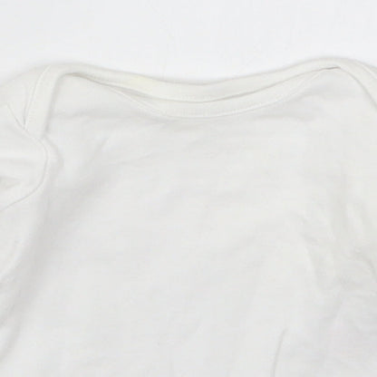 F&F Baby White   Babygrow One-Piece Size Newborn