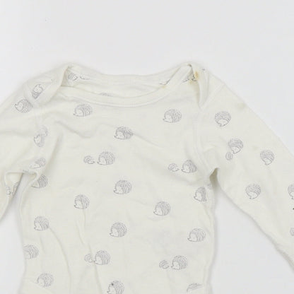 M&S Baby White Animal Print  Babygrow One-Piece Size 0-3 Months