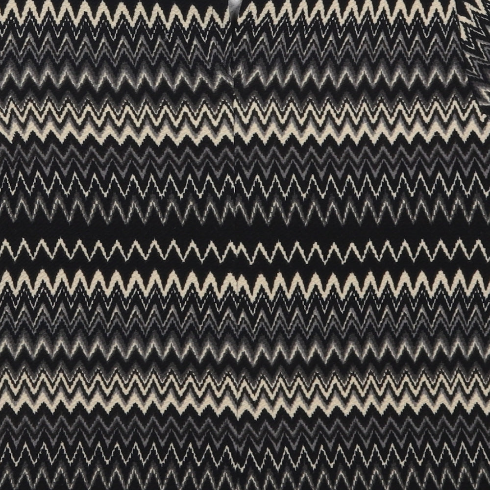 F&F Womens Beige Geometric  Basic T-Shirt Size 6  - Zig Zag