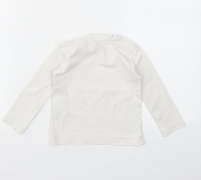 Back view of PRIMIGI girls’ white geometric basic t-shirt, size 10, years