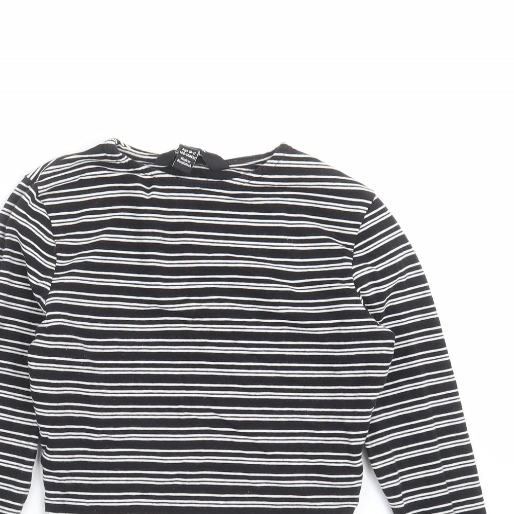 New Look Girls Black Striped  Cropped T-Shirt Size 10-11 Years