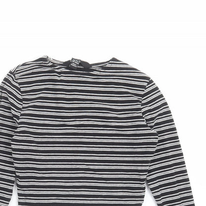 New Look Girls Black Striped  Cropped T-Shirt Size 10-11 Years