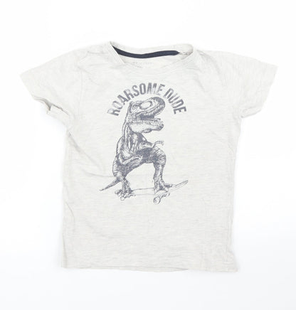 Additional front view of Primark boys’ beige rayon basic t-shirt, size 5, years