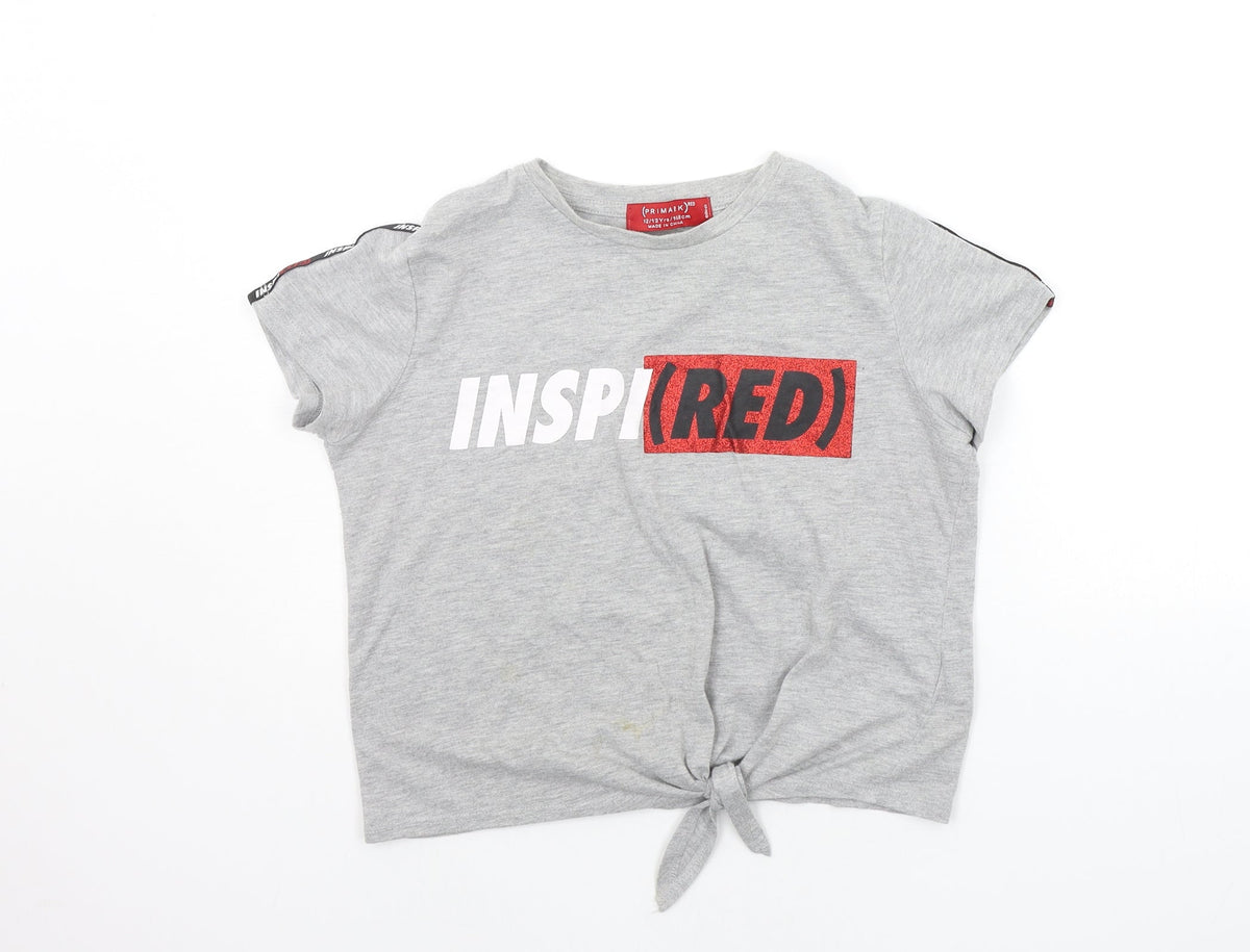 Additional front view of Primark boys’ grey basic t-shirt, size 12-13, years