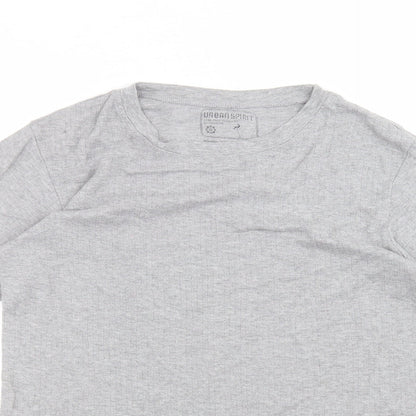 Close-up detail of UrbanSpirit women’s grey basic t-shirt, size XL