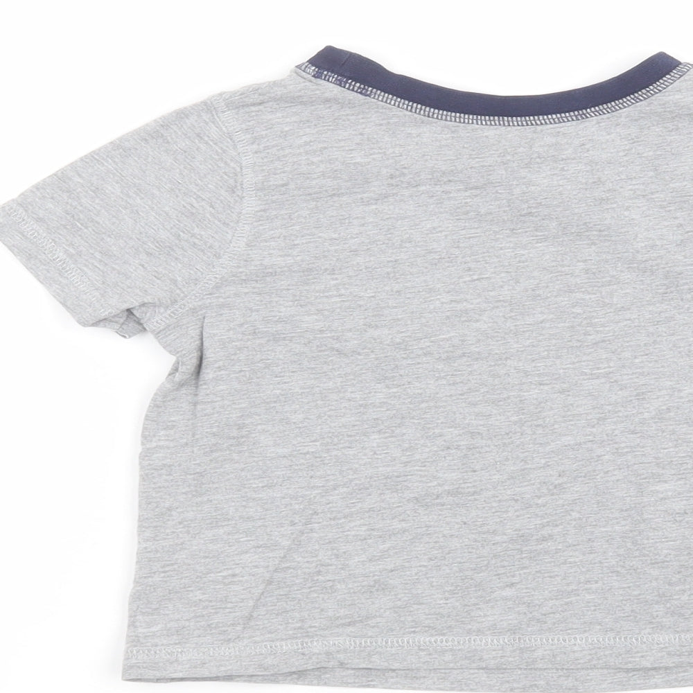 Brand and care label for George boys’ grey basic t-shirt, size 3-4, years
