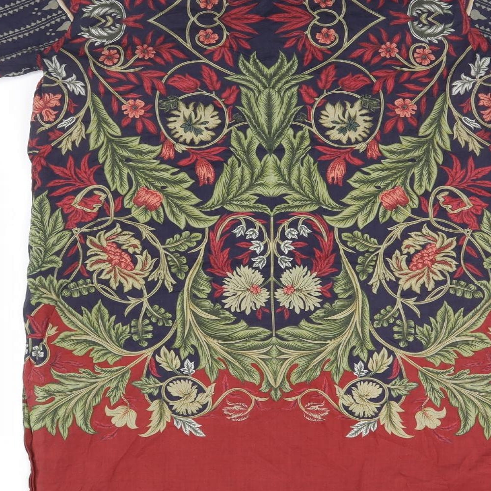 Brand and care label for Urban Outfitters women’s multicoloured floral basic t-shirt, size S