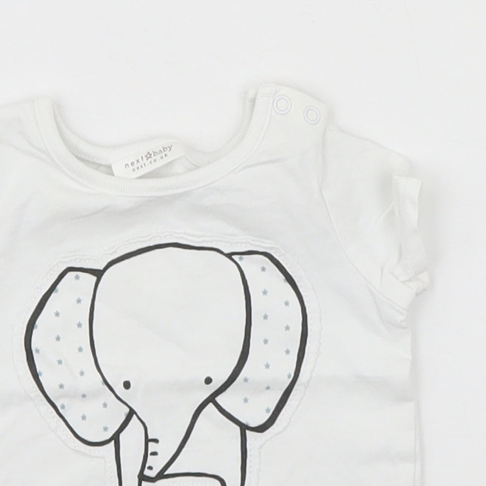Close-up detail of Next Baby White Basic T-Shirt Size Newborn - Elephant