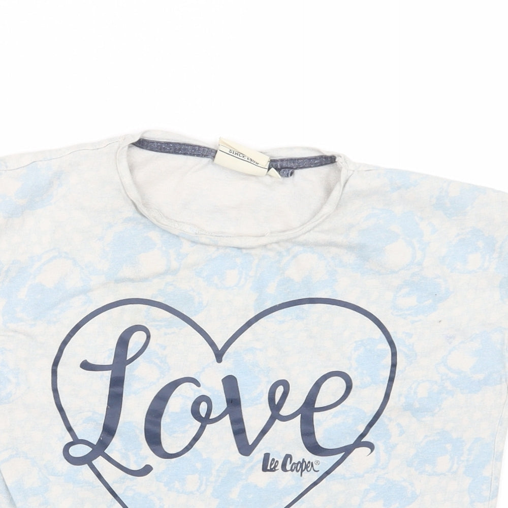 Close-up detail of Lee Cooper girls’ blue basic t-shirt, size 9-10, years