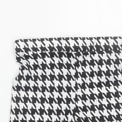 PRETTYLITTLETHING Womens Black Houndstooth  Biker Shorts Size 6