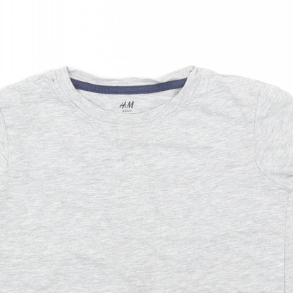 Close-up detail of H&M girls’ grey basic t-shirt, size 5-6, years