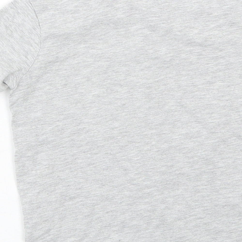 Brand and care label for H&M girls’ grey basic t-shirt, size 5-6, years