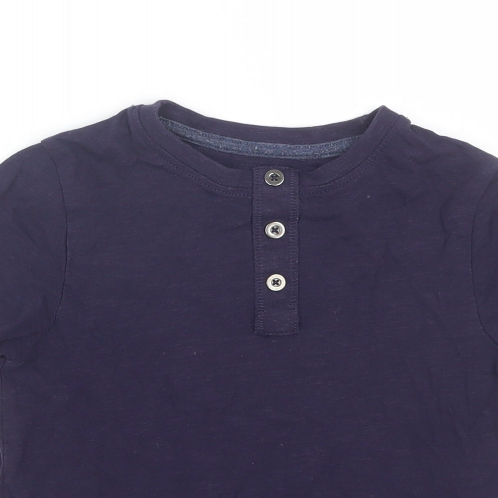 Close-up detail of Tu girls’ blue basic t-shirt, size 4, years