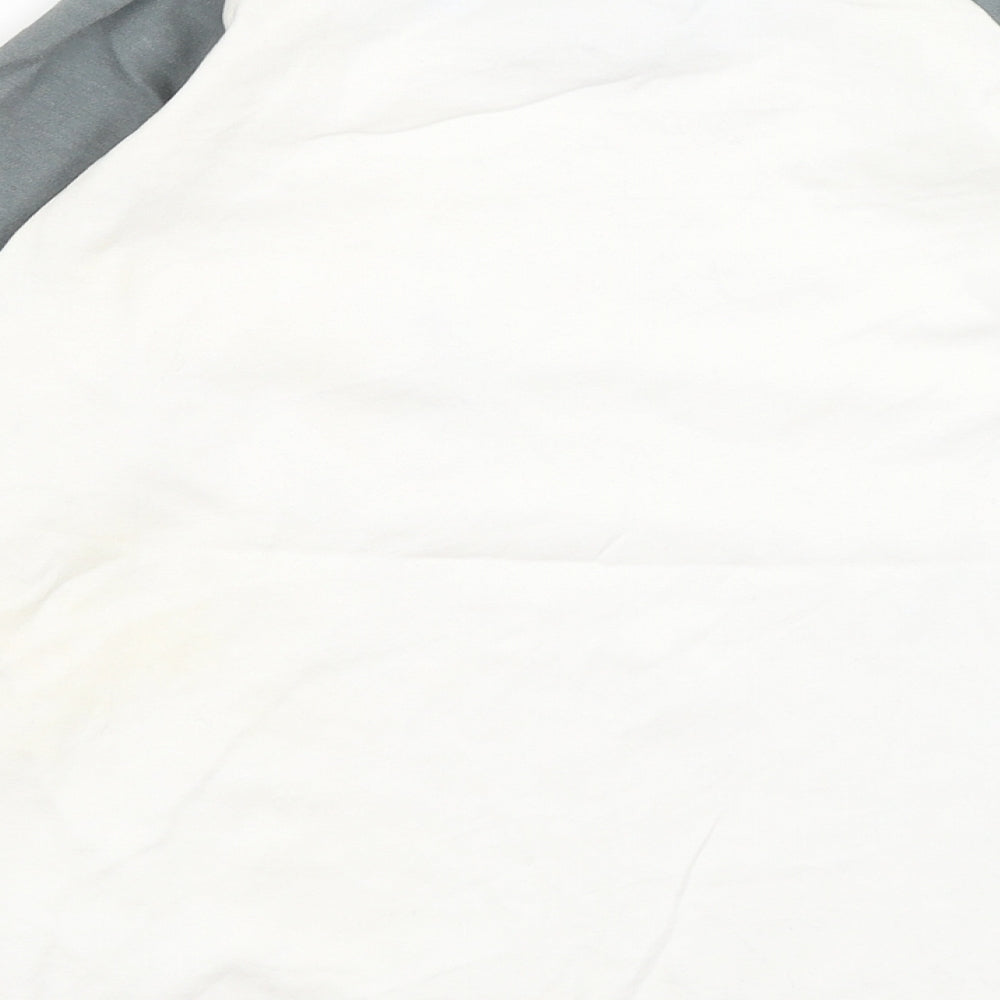 Brand and care label for Lollidays boys’ white basic t-shirt, size 11-12, years