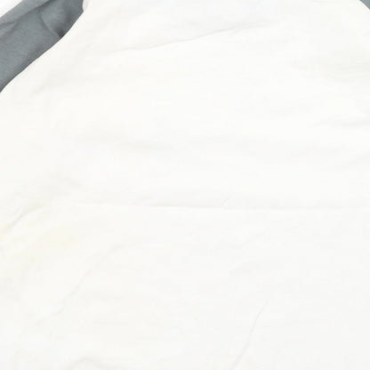 Brand and care label for Lollidays boys’ white basic t-shirt, size 11-12, years
