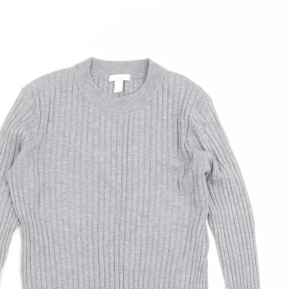 Close-up detail of H&M women’s grey striped knit jumper, size M