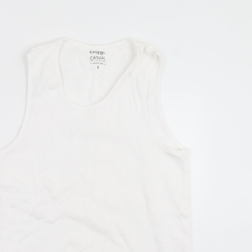 George Mens White    T-Shirt Size L