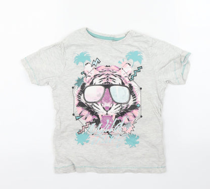 Additional front view of Tu boys’ grey basic t-shirt, size 5, years