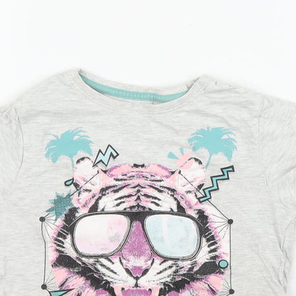 Close-up detail of Tu boys’ grey basic t-shirt, size 5, years