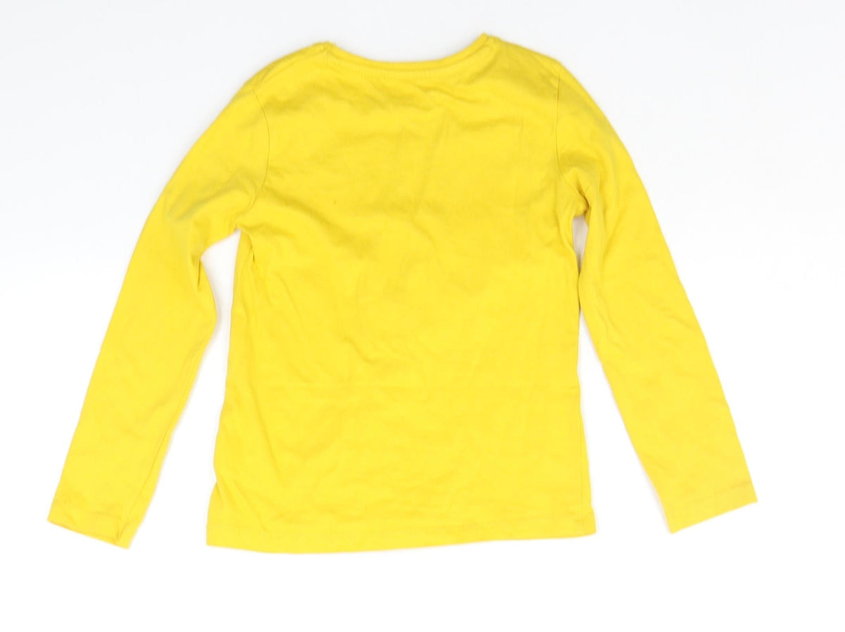 Back view of Primark girls’ yellow houndstooth basic polo, size 5-6, years