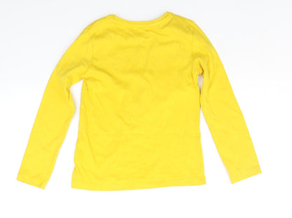 Back view of Primark girls’ yellow houndstooth basic polo, size 5-6, years