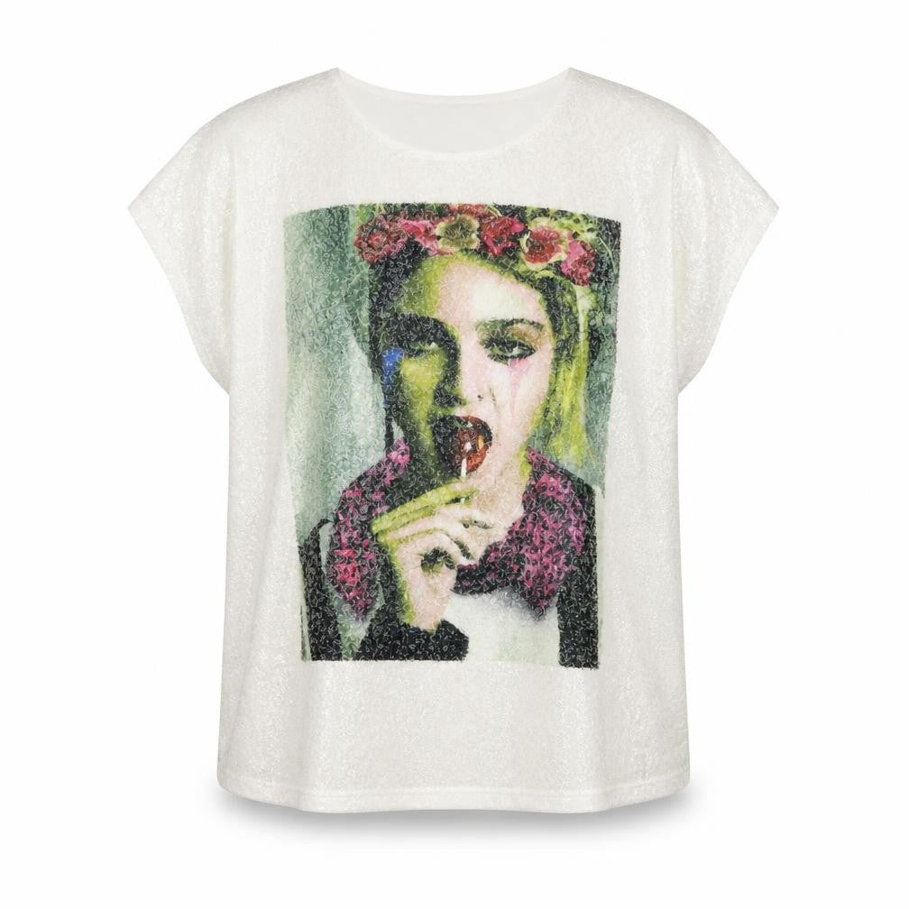 Front view of Zoya women’s white basic t-shirt, size L