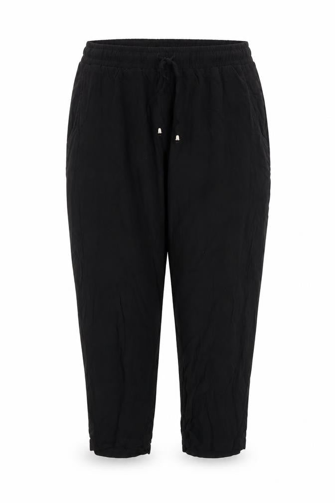 Front view of New Look women’s black sweatpants, size UK 10, 20-inch leg